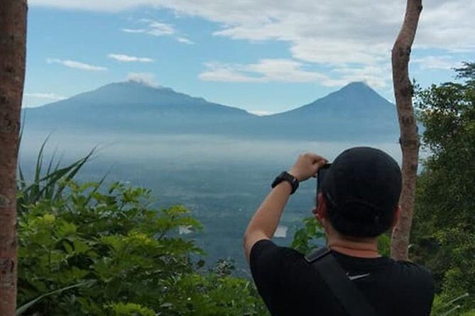 Half-day Private Menoreh Hill Trekking Tour from Borobudur - Who Should Consider This Tour?