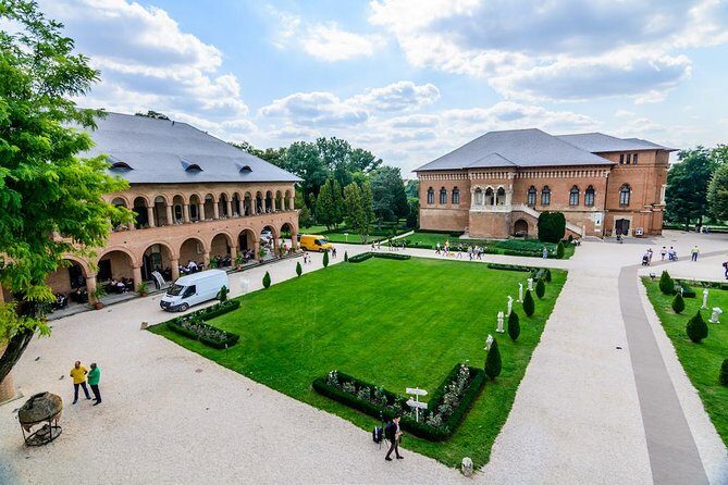 Half-Day Private Sightseeing Tour of Bucharest and its Surroundings Package - An In-Depth Look at the Tour Experience