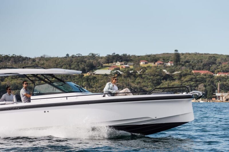 Half-Day Private Swimming Cruise along the Athenian Riviera - Onboard Comforts and Practicalities