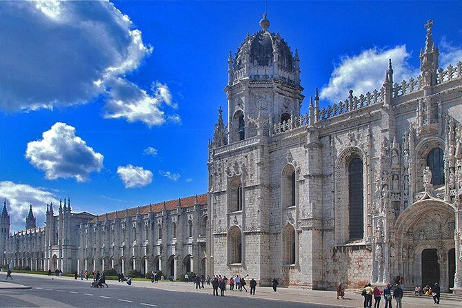 Half day private tour of Lisbon - Authentic Insights from Reviewers