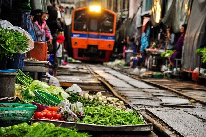 Half-Day Private Tour Railway Market and Floating Market from Bangkok - Authenticity and Practicalities