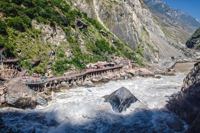 Half-Day Private Tour Tiger Leaping Gorge in Lijiang - Exploring Tiger Leaping Gorge: What to Expect