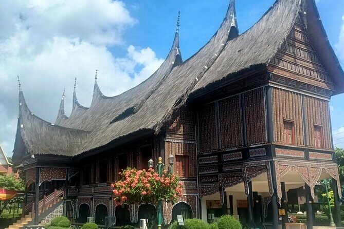 Half-Day Private Tour to Miniature Park in Jakarta Explorer - Key Points
