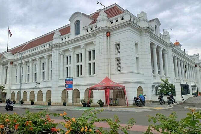 Half-Day Private Tour to Miniature Park in Jakarta Explorer - Who Is This Tour Best For?