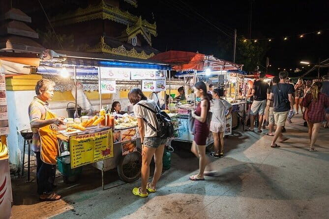 Half Day Shared Guided Tour to Bangkok with Lunch - Who Is This Tour Best For?