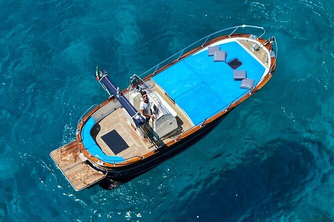 Half day tour of Capri by private boat - Key Points