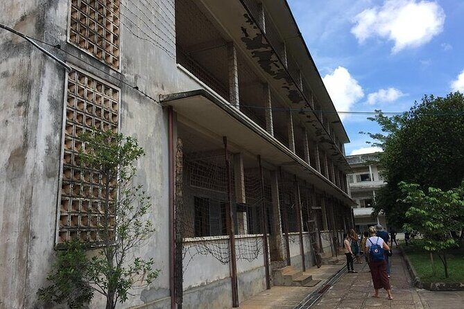 Half Day Trip to Killing Field and Genocidal Museum - Exploring the Dark Corners of Cambodia’s History