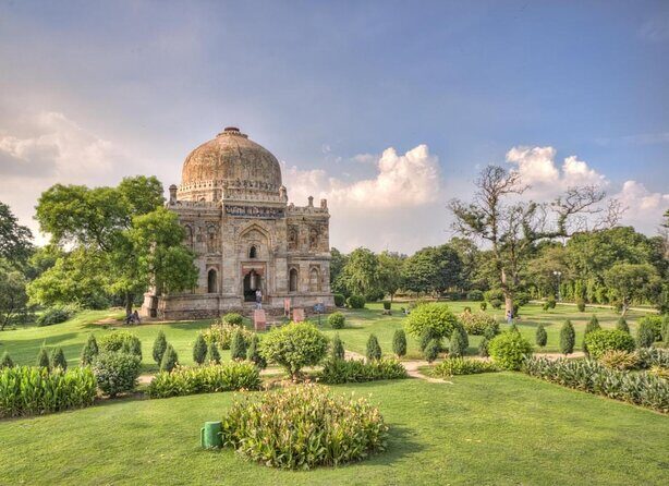 Half Day Yoga Meditation Workshop (6 Hrs) in New Delhi - Introducing the Half Day Yoga Meditation Workshop in New Delhi