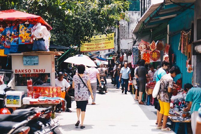 Halfday Batavia by Night with dinner at Cafe Batavia & souvenir - Who Should Consider This Tour?
