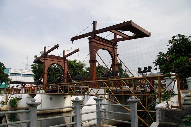 Halfday Excursion Old city Batavia with Lunch and Souvenir - FAQ