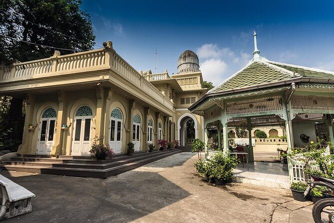 Halfday Private Muslim Selfie Sights Tour with Halal Lunch - Exploring Bangkoks Religious and Cultural Sights