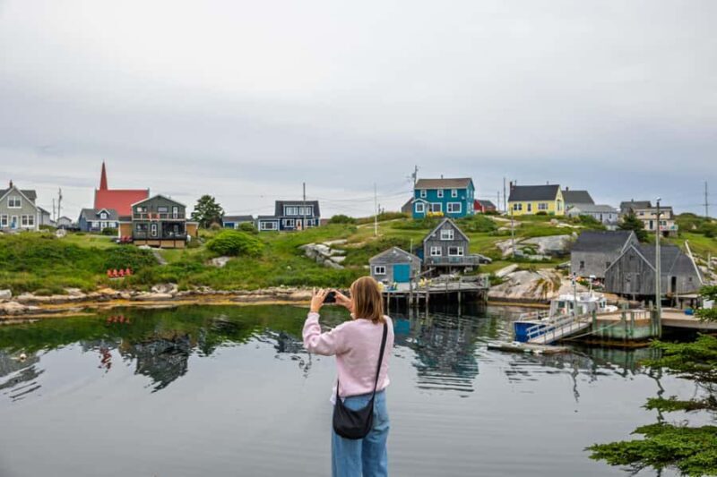Halifax Small-Group Express To Peggys Cove - The Bottom Line