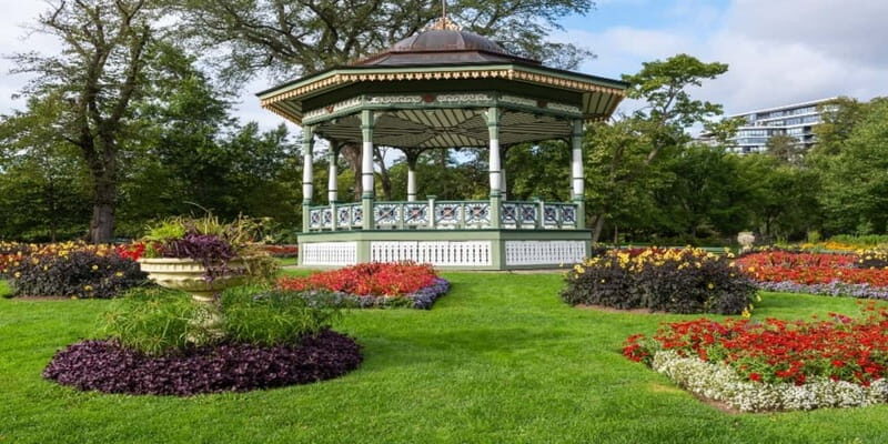 Halifax: Small Group Walking Tour with Citadel & Museum - Strolling Along the Waterfront