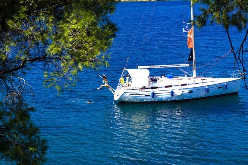 Halkidiki: Private Sailing Yacht Cruise Swim in Blue Waters - FAQ