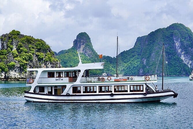 Halong Bay and Cave Full-Day Cruise,Lunch,Cave,Island,Beach from Hanoi - What Makes This Tour Stand Out
