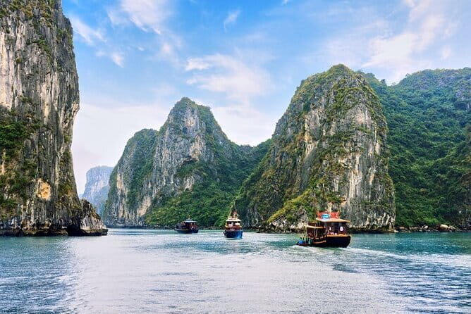 Halong bay Cruise Day Trip: Kayaking, Swimming, Surprise cave & Titop island - Authentic Insights from Travelers