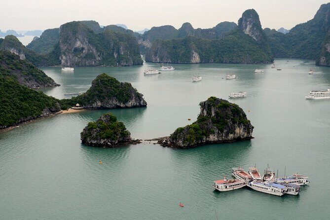 Halong Bay day cruise with Cave, Kayaking and Swimming on highway - What Makes This Halong Bay Tour Stand Out