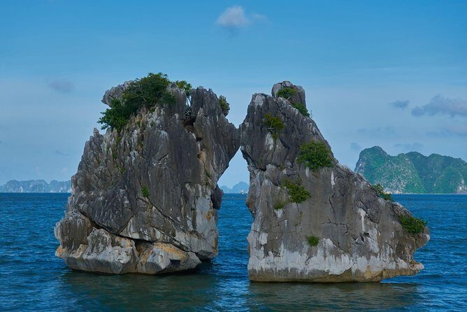 Halong Bay Full Day With Cave, Kayaking And Swimming - Highway Transfer - A Deep Dive into the Experience