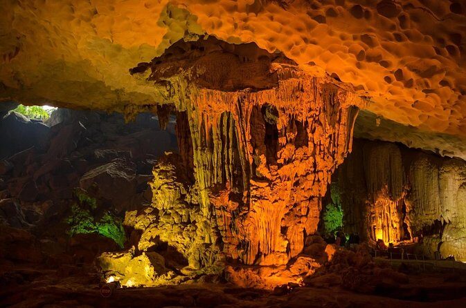 Halong Bay Full Day with Kayaking, Hiking viewpoint, Cave - Deluxe To Luxury - Key Points