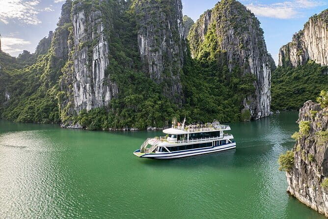 Halong Bay Luxury Day Trip with Hercules Cruise From Harbor - Exploring the Itinerary in Detail