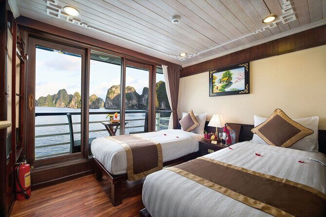 Halong Bay Overnight Cruise from Hanoi by Expressway Transfer - The Experience: What to Expect on Your Halong Bay Cruise