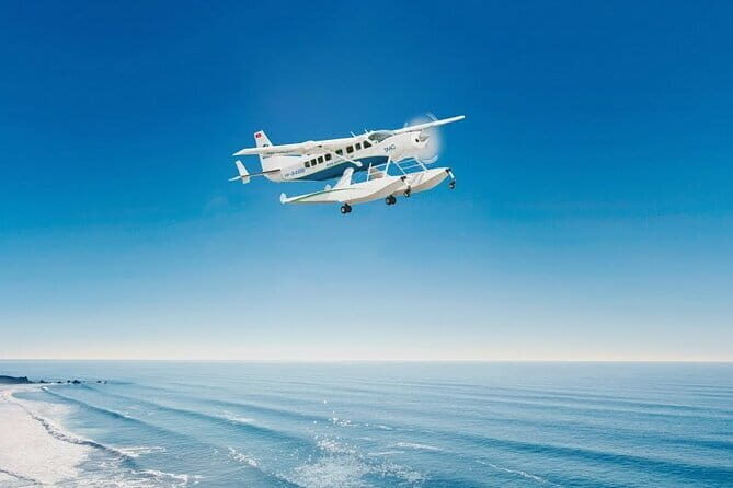 Halong Bay Sightseeing Seaplane& Top Luxury Day Cruise from Hanoi - The Luxury Cruise: Exploring the Bay in Style