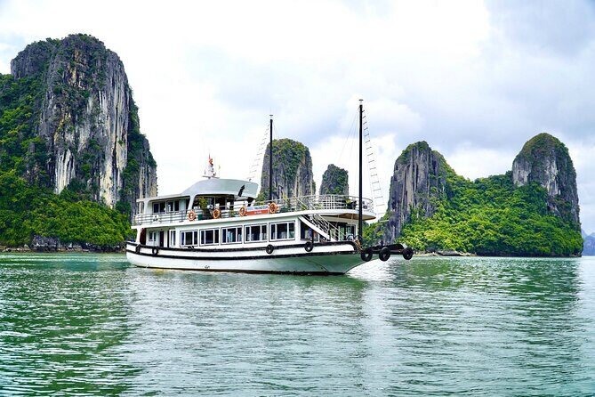 Halong Bay Standard Cruise 1 Day Tour from Tuan Chau Harbor/Hanoi - Key Points