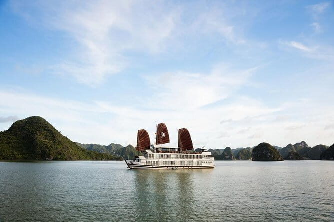 Halong Glory Legend 2 Days 1 Night visit Sung Sot cave depart from Hanoi - Key Points
