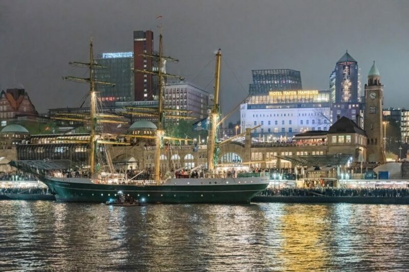 Hamburg: 1.5-Hour Evening Lights Harbour Cruise on a Ship - Overall Value and Who It’s Best For