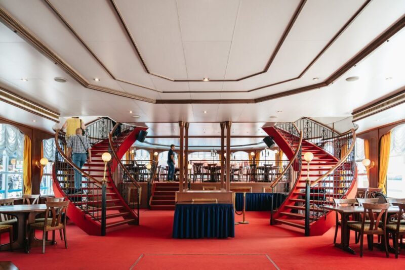 Hamburg: 1-Hour Harbor Sightseeing Cruise with HafenCity - Key Points