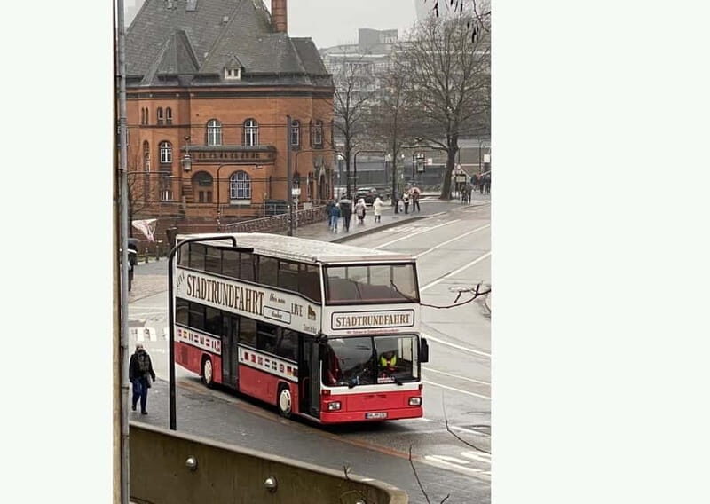 Hamburg: 1-Hour Sightseeing Bus Tour with Live Guide - Key Points