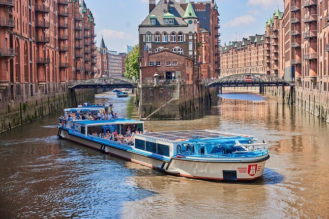 Hamburg: 2-hour harbor cruise - An In-Depth Look at the Hamburg Harbor Cruise