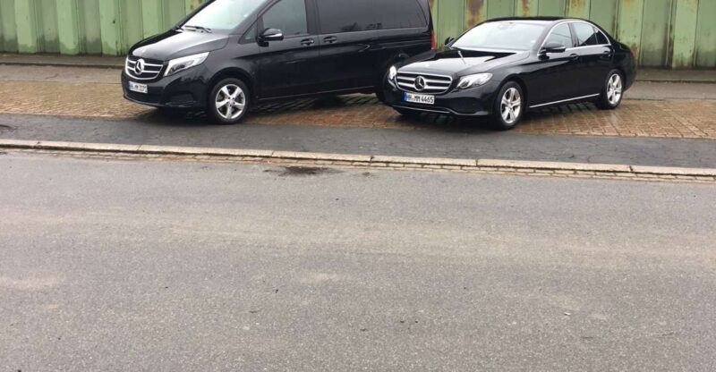 Hamburg: 3-Hour Limousine Tour with Driver-Guide - An In-Depth Look at the Hamburg Limousine Tour