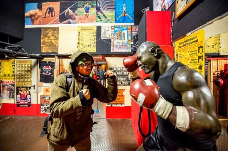 Hamburg: Adults Only Reeperbahn Tour - What the Tour Entails