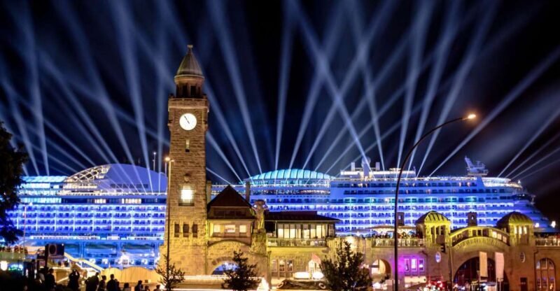 Hamburg at Night: Old Town & St Pauli Private Tour - Key Points