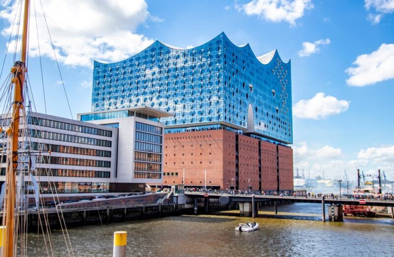 Hamburg: Capture the most Photogenic Spots with a Local - The Sum Up: Who Would Benefit Most?
