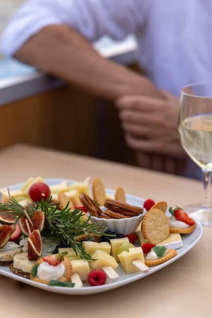 Hamburg: Cheese & Wine Cruise - FAQs