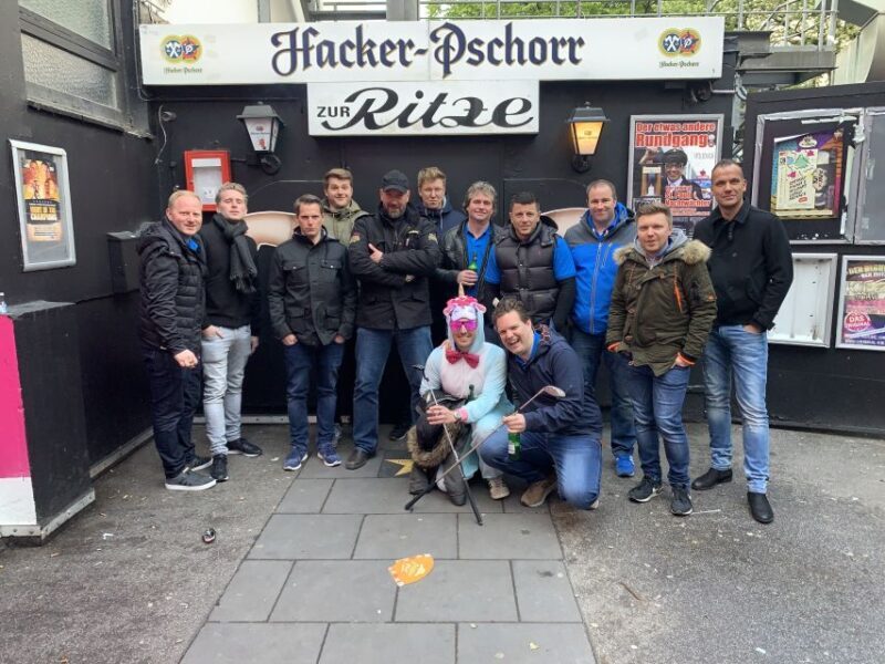 Hamburg: Die große Reeperbahn Tour mit den Kiezjungs - Exploring Hamburg’s Reeperbahn: What to Expect