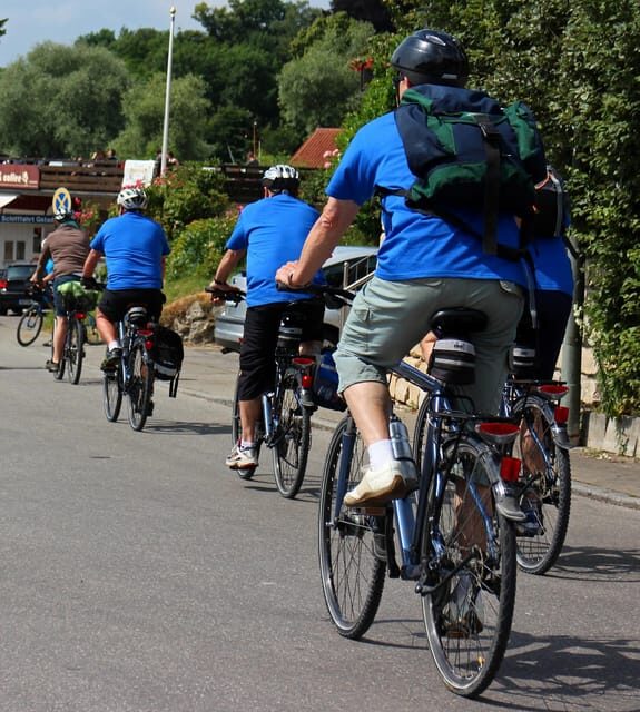 Hamburg: English Bike Tour - Around the Outer Alster Lake - What Makes This Tour Stand Out?