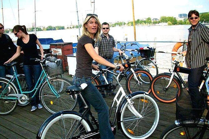 Hamburg Guided Bike Tour: Tradition and Modernity, Elbphilharmonie (min.4) - The Experience in Detail