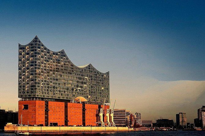 Hamburg Guided Bike Tour: Tradition and Modernity, Elbphilharmonie (min.4) - FAQ