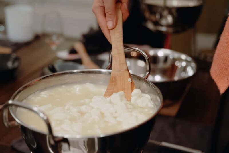 Hamburg: Mozzarella course with accompanying wines - Who Will Love This Tour?