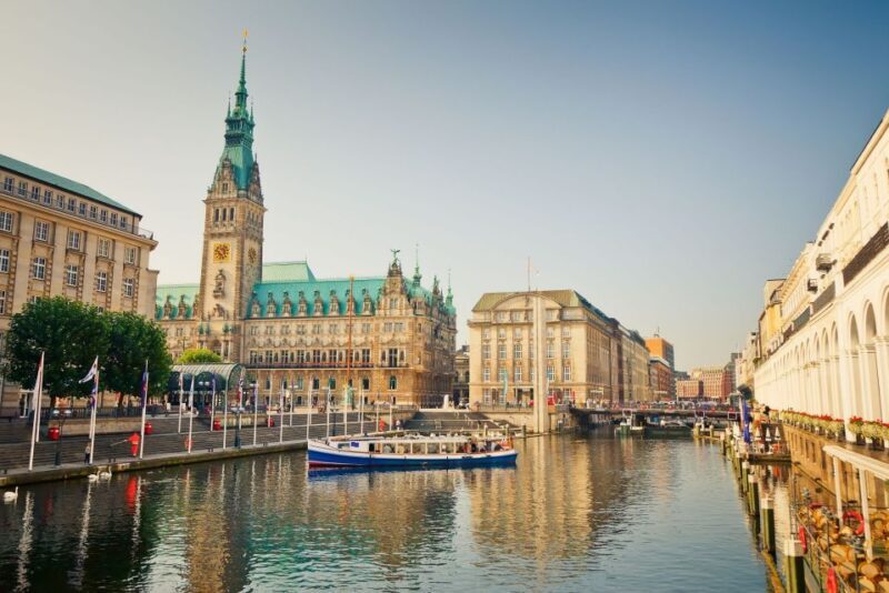 Hamburg: Old Town Highlights Private Walking Tour - The Sum Up
