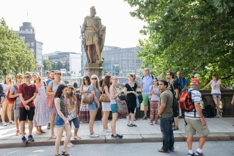 Hamburg : Old town Walking Tour With A Guide - FAQ