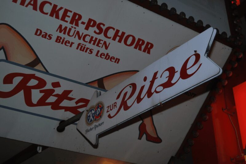 Hamburg: Private 1.5-Hour Walking Tour of St. Pauli - An In-Depth Look at the Hamburg St. Pauli Private Tour