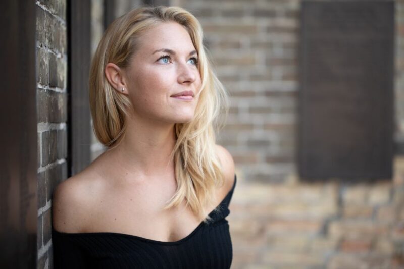 Hamburg: Private Couples' Photoshoot and Walking Tour - Why This Tour Works Well