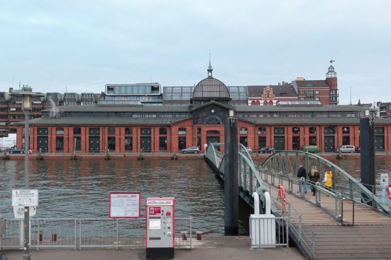Hamburg: Reeperbahn, Port, & Fish Market Morning Tour - A Closer Look at the Hamburg Morning Tour