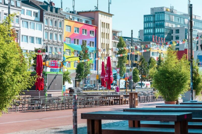 Hamburg: Reeperbahn, Port, & Fish Market Morning Tour - FAQ