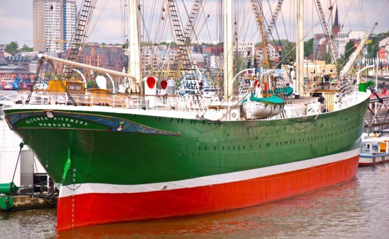 Hamburg: RICKMER RICKMERS Museum Entry Ticket - Guides and Visitor Experience