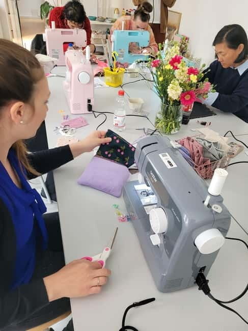 Hamburg: sew your own cosmetic bag as a souvenir from HH - A Practical Guide to the Hamburg Sewing Workshop